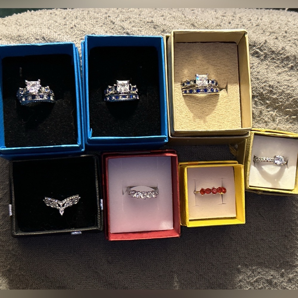 Bundle of 7 rings.